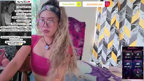 Snapshot of badlilbambi chatting on September 2025 06:48:01 AM badlilbambi online show from September 2025 06:48:01 AM