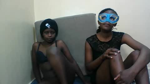 Snapshot of bads_girles chatting on January 2026 05:07:01 PM bads_girles online show from January 2026 05:07:01 PM