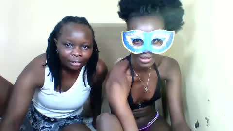 bads_hornies online show from November 2025 09:32:01 PM