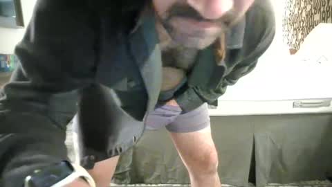 Snapshot of badtwister chatting on April 2026 03:01:01 AM badtwister online show from April 2026 03:01:01 AM