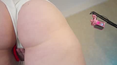 Snapshot of badwebcamgirl chatting on June 2026 09:57:02 PM engely online show from June 2026 09:57:02 PM