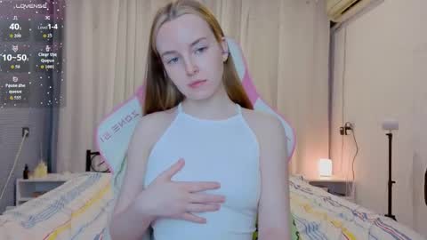 Snapshot of bae_cake_ chatting on April 2026 07:00:02 PM Alice online show from April 2026 07:00:02 PM