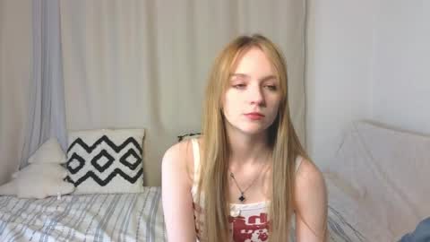 Snapshot of baeyoda chatting on April 2026 04:00:01 PM Kate online show from April 2026 04:00:01 PM