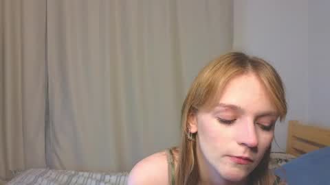 Snapshot of baeyoda chatting on April 2026 04:04:02 PM Kate online show from April 2026 04:04:02 PM