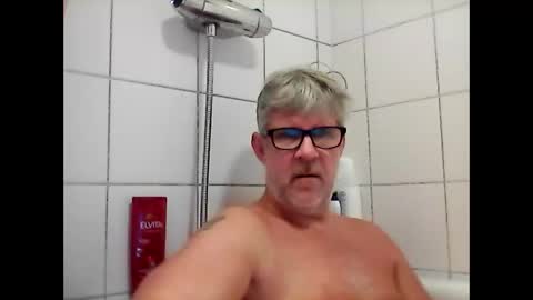 baggelina75 online show from December 2024 07:22:01 PM