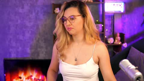 Snapshot of bailey_evans chatting on December 2024 05:32:01 AM Bailey online show from December 2024 05:32:01 AM