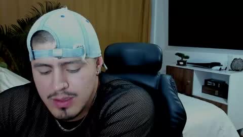 Andres -  online show from May 2026 03:02:01 AM