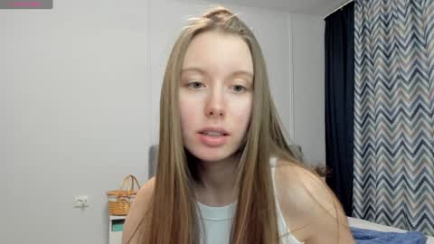 Snapshot of bam_bi chatting on December 2024 06:02:02 AM Kira online show from December 2024 06:02:02 AM