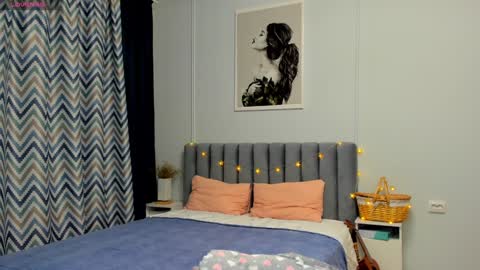 Snapshot of bam_bi chatting on January 2025 02:51:01 AM Kira online show from January 2025 02:51:01 AM