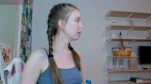 Snapshot of bam_bi chatting on October 2025 12:10:02 AM Kira online show from October 2025 12:10:02 AM