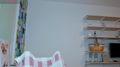 Snapshot of bam_bi chatting on October 2025 04:18:02 PM Kira online show from October 2025 04:18:02 PM