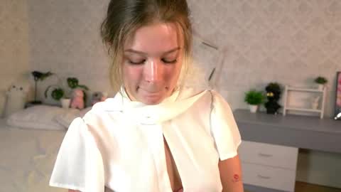 Mila online show from June 2026 05:27:02 PM
