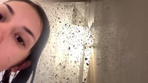 Snapshot of bambii_petite chatting on January 2026 02:30:02 PM bambii_petite online show from January 2026 02:30:02 PM