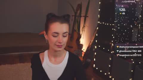 Snapshot of bananya_kitty chatting on January 2025 09:56:01 AM Ellen and online show from January 2025 09:56:01 AM