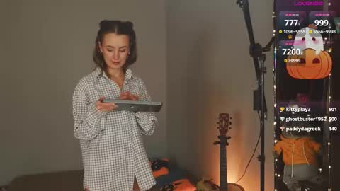 Snapshot of bananya_kitty chatting on October 2025 10:37:02 AM Ellen and online show from October 2025 10:37:02 AM