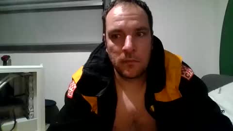 Combatvettttt online show from March 2026 07:43:02 PM