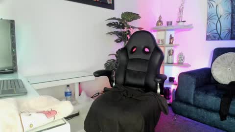 Gabi  online show from January 2025 01:13:02 AM