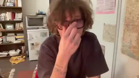 Snapshot of baptisteriviere chatting on January 2025 10:38:01 PM baptisteriviere online show from January 2025 10:38:01 PM