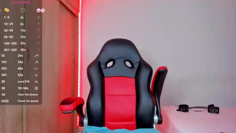 Nicolle  online show from March 2026 02:04:02 AM