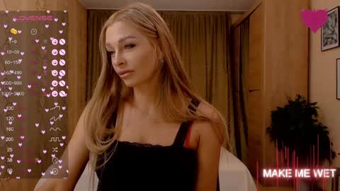 Snapshot of barbie_kiss1 chatting on December 2024 01:07:01 AM barbie online show from December 2024 01:07:01 AM