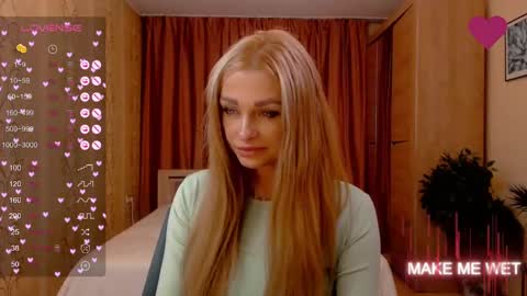 Snapshot of barbie_kiss1 chatting on December 2024 01:43:01 AM barbie online show from December 2024 01:43:01 AM