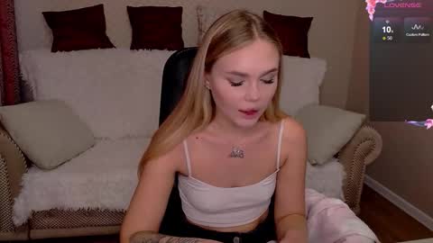 Snapshot of barbie_lillie chatting on September 2025 05:44:02 AM Lilli 3 online show from September 2025 05:44:02 AM