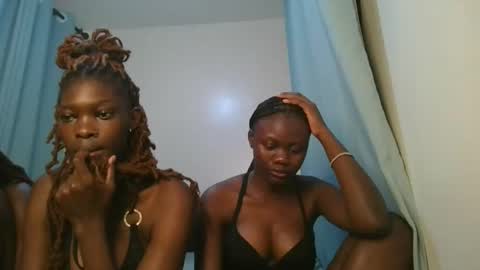 queen online show from March 2026 10:05:02 PM