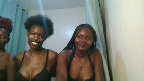 queen online show from March 2026 10:14:02 PM