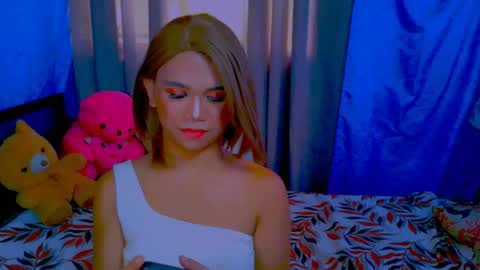 Snapshot of barbieee_hot chatting on May 2026 11:02:01 PM Barbie online show from May 2026 11:02:01 PM