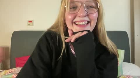 Snapshot of barbiegirl966 chatting on December 2024 09:26:02 PM barbiegirl966 online show from December 2024 09:26:02 PM