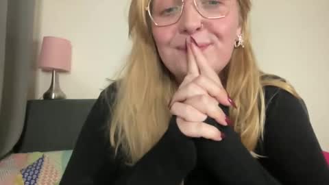 Snapshot of barbiegirl966 chatting on February 2025 09:51:01 PM barbiegirl966 online show from February 2025 09:51:01 PM