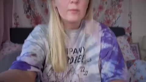 Snapshot of barbiegirl966 chatting on October 2025 08:36:02 AM barbiegirl966 online show from October 2025 08:36:02 AM