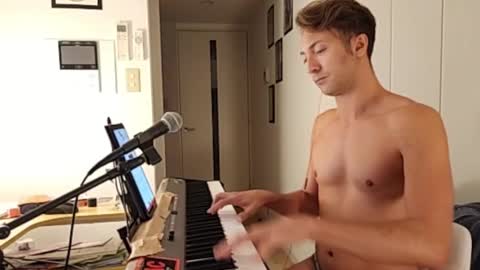 Snapshot of barebritpianist chatting on October 2025 06:02:02 AM BareBritPianist online show from October 2025 06:02:02 AM