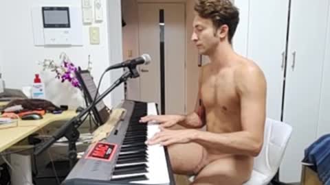 Snapshot of barebritpianist chatting on October 2025 08:37:01 AM BareBritPianist online show from October 2025 08:37:01 AM