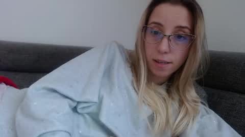 Lena online show from April 2026 05:00:02 PM