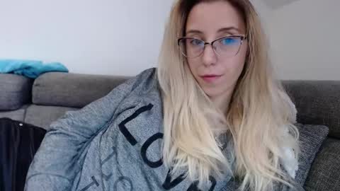 Lena online show from May 2026 04:47:02 PM