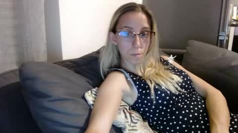 Lena online show from May 2026 06:05:02 PM