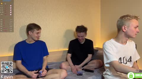 Snapshot of barney_kevin chatting on January 2025 08:31:02 PM Fansly Barney and Kevin T online show from January 2025 08:31:02 PM