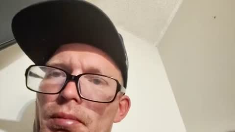 Snapshot of barniemay1 chatting on March 2025 07:38:02 AM barniemay1 online show from March 2025 07:38:02 AM