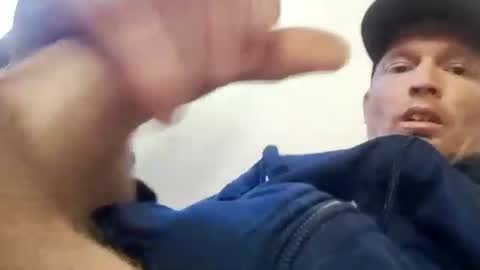 barniemay1 online show from April 2026 07:03:02 PM