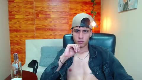 Snapshot of bastiaan_28 chatting on December 2024 06:22:02 AM Bastian online show from December 2024 06:22:02 AM