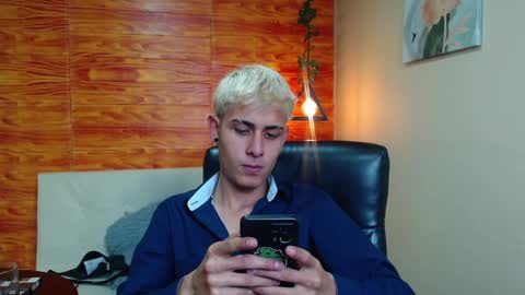 Snapshot of bastiaan_28 chatting on December 2024 02:37:02 AM Bastian online show from December 2024 02:37:02 AM