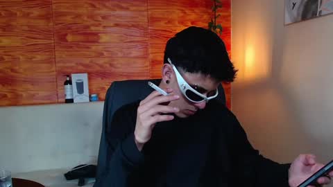 Snapshot of bastiaan_28 chatting on February 2025 07:29:01 AM Bastian online show from February 2025 07:29:01 AM