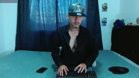 Snapshot of bastiaan_28 chatting on November 2025 10:01:02 PM Bastian online show from November 2025 10:01:02 PM