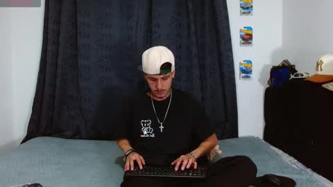 Snapshot of bastiaan_28 chatting on November 2025 03:51:01 AM Bastian online show from November 2025 03:51:01 AM