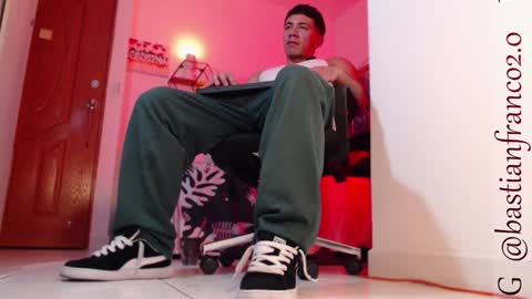 Bastian Independent Model online show from December 2024 12:28:01 AM