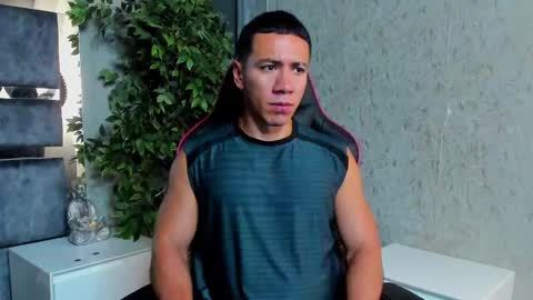 Bastian Independent Model online show from October 2025 03:20:02 PM