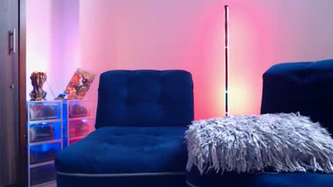 Bastian Independent Model online show from May 2026 12:01:02 PM