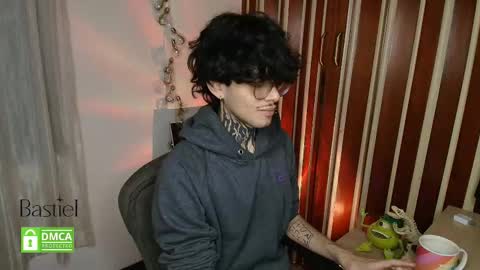 Snapshot of bastiel_ chatting on September 2025 02:46:02 AM Bastiel online show from September 2025 02:46:02 AM