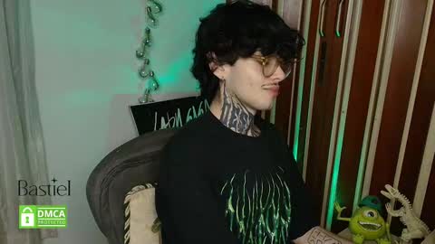 Snapshot of bastiel_ chatting on October 2025 01:55:02 AM Bastiel online show from October 2025 01:55:02 AM